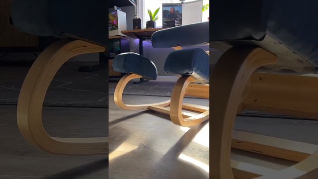 VILNO Kneeling Chair | Desk Set Up