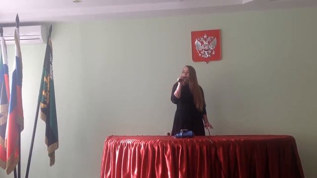 "Never Wanna Hurt You"(репетиция)