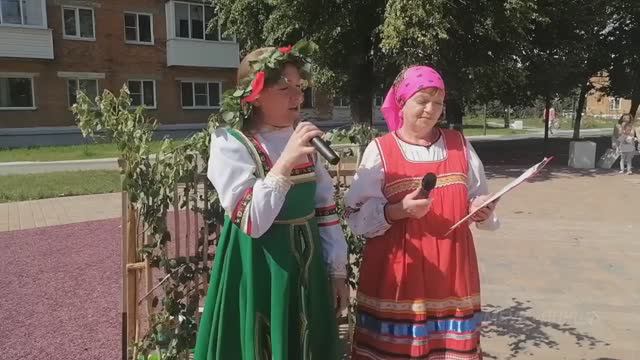 Дети из Мариуполя поучаствовали в праздновании Троицы в Кимовске
