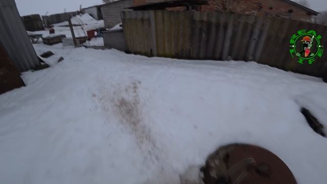 ЧТО СОСЕД ПРЯЧЕТ ЗА ЗАБОРОМ?