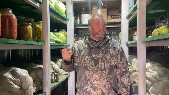 Погреб и запасы на зиму. Всё своими руками.