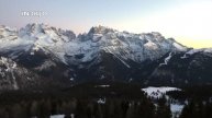 M. DI CAMPIGLIO SALITA 5 LAGHI E CREPUSCOLO SULLE DOLOMITI