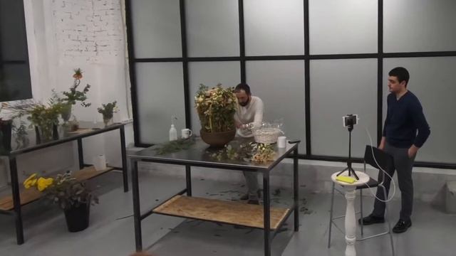 Друзья флориста Низама Меликова. Вегетативная вертикальная композиция. Yunus Karma