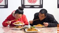 【合集】改艳做家常炒饸烙,油香劲道美味十足,新买的饸烙机就是好使!【陕北改艳】