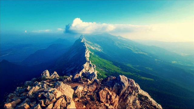фрагмент из беседы Клюева А В (диск №1  файл 28.)