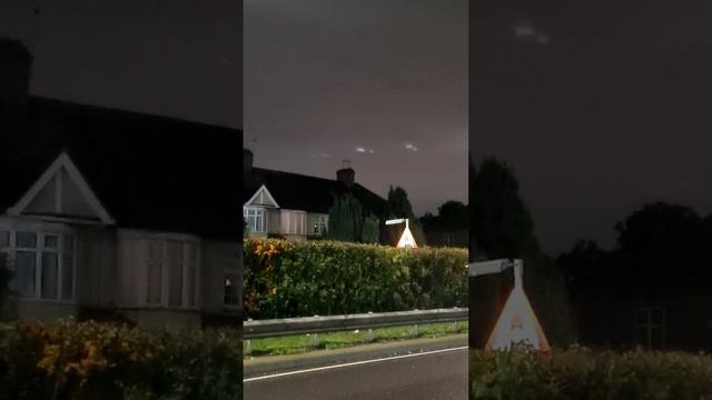 21 октября 2023 года 21:43 по местному времени Лондона,  были заняты в небе огни 10 шт