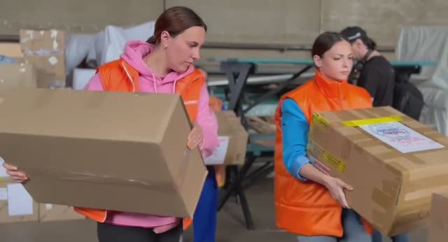 Ямал отправил 7 тонн гуманитарного груза в Волновахский округ