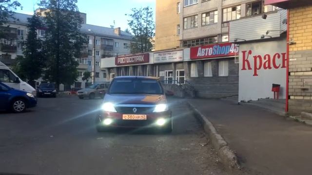 Киров. Логан на разварах.