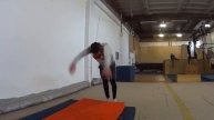 Tutorial: Front flip on the floor / Видеоурок: Сальто вперед на полу
