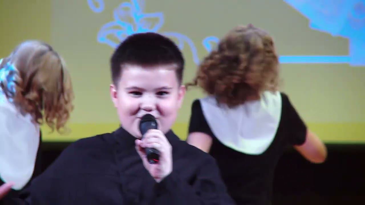 12 стульев