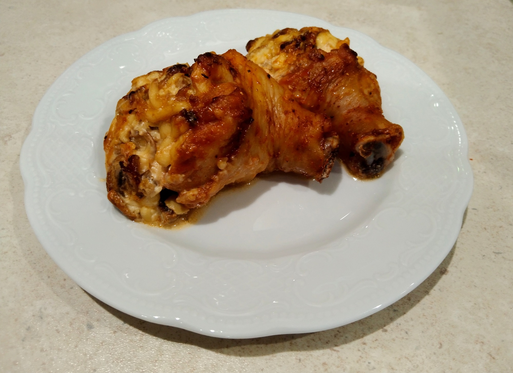 Фаршированные куриные ножки.