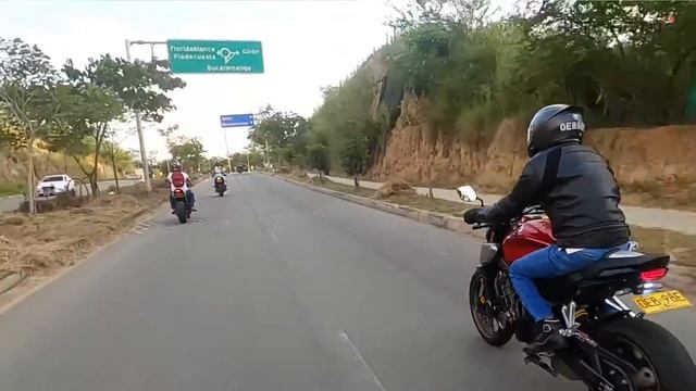Honda CB 650R ? ¿Es la moto con más estilo de su segmento? ??♂️ | Contacto TV