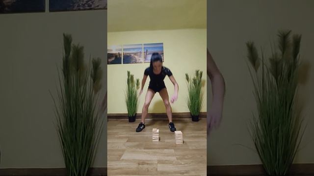 Jenga Wooden Tower Building Challenge in Squat Exercise (DIY Aerobic, it's not cardio, it's control