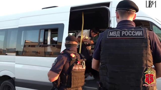 За две недели в регионе полиция пресекла более 7,5 тысяч правонарушений среди мигрантов
