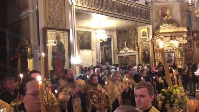 Чтение Евангелия митрополитом Иоанном в Псково-Печерском монастыре