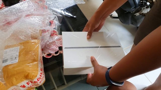 Unboxing Ipad 7 2019