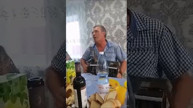 хорошо поёт.mp4