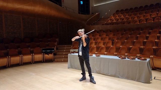 David Garrett at Museo del Violino in Cremona 2021 - which violin will he like best? - part 2