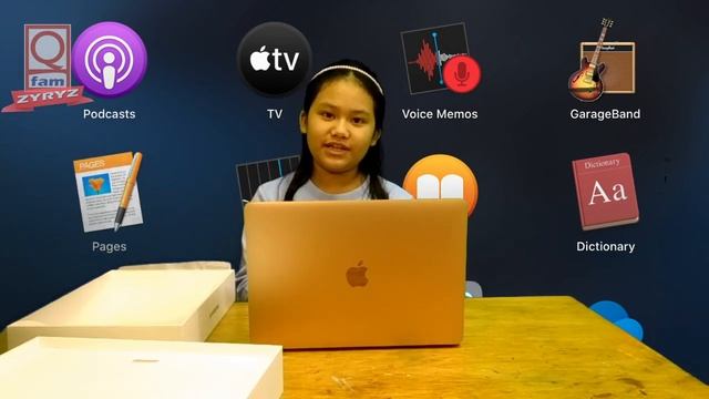 2020 MacBook Air Unboxing | Core i5 10th Generation | Zyryz Show | Q Fam