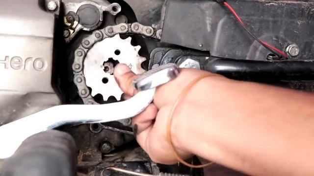 More chain sprocket teeth increase top speed ?