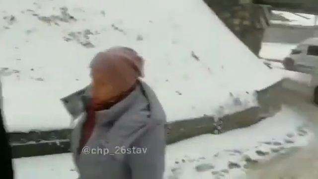 В Ставрополе люди толкали маршрутку, чтобы добраться до работы