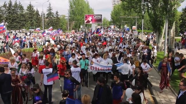 День Донецкой Народной Республики в Донецке. Снежнянцы в Донецке 11 мая 2016 год snezhnoe.info