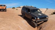 Teeter totter while crossing a crack - 2000 XJ Cherokee