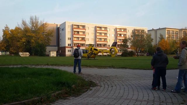 Взлет вертолета фирмы ADAC