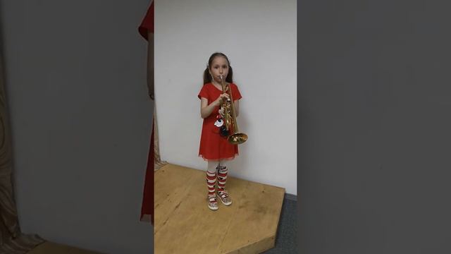 Ткачук Елизавета 5 років, 0 клас. В Моцарт "Аллегретто"