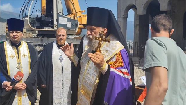 Освящение колоколов храма Царственных мучеников в Ливадии.