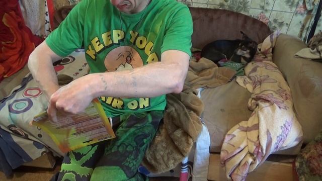 купил в светофоре бритву и стонки набор