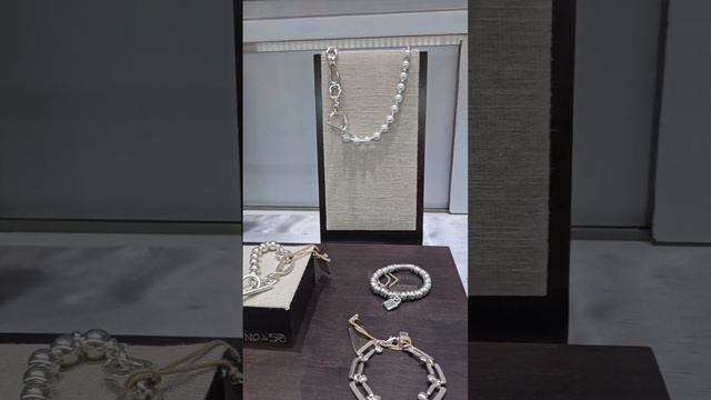 Uno de 50 - Authorized Dealer - The Jeweller's Shop - Akron, Ohio