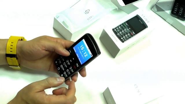 Обзор мобильных технологий. Выпуск 41. Elari SafePhone; Nokia 230 Dual Sim; Vargo iVargo.