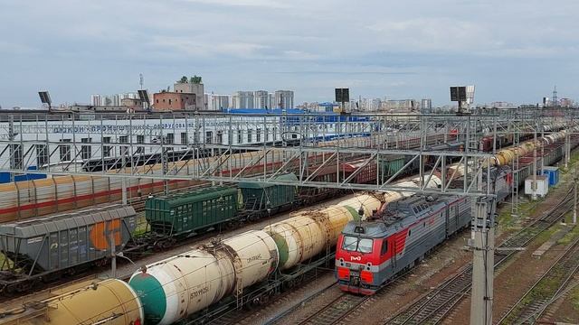ЭПИЧНАЯ ВСТРЕЧА: Поезд Сапсан и Пассажирский Поезд столкнулись в Петербурге! Что произошло?