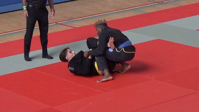 Franck Takoudjou vs Joao Kombrink  - FINAL - IBJJF London Fall Open 2023 - Blue Adult - Middle