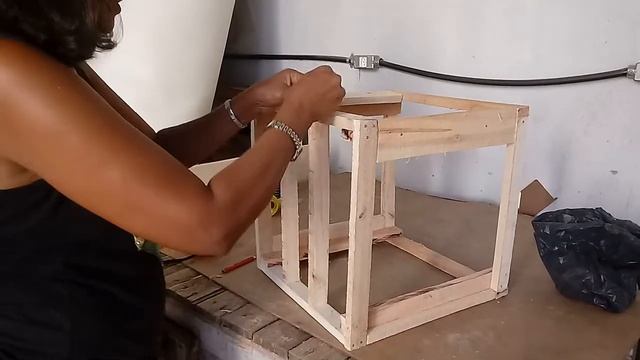 fabricando um puff quadrado 40×40 !!!