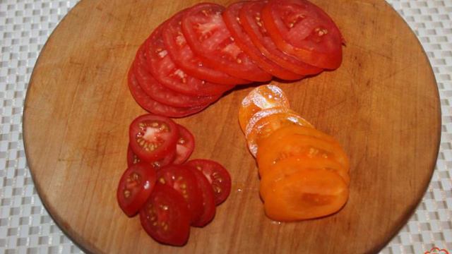 Закуска из томатов и феты