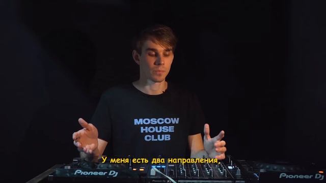 Преподаватель школы "Октябрь" AXVN