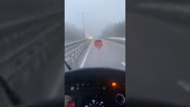 Tatra T163 vs TLC 200