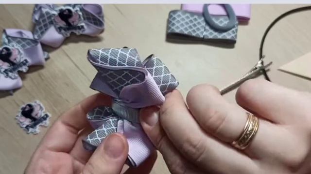 Секреты рукоделия! Простые банты с универсальным креплением. Лайфхак!!! Берём на заметку