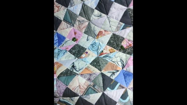 Плед и текстильные вязаные коврики из б/у трикотажа плюс лоскутное одеяло