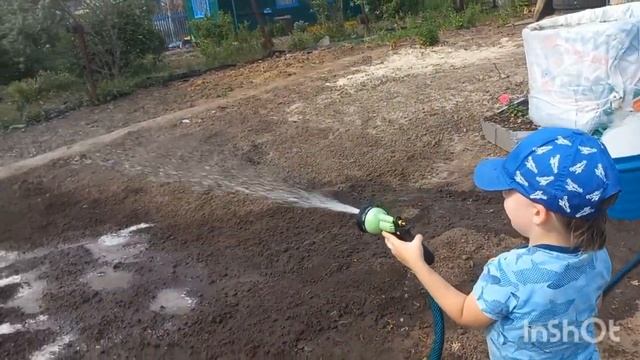 Купили заброшенную дачу(сезон 2№22)Подкормила томаты ,перцы _Виталя продолжает делать домик_Жара