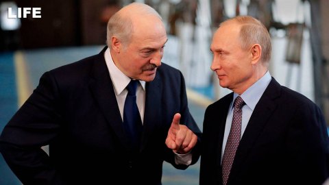 Путин и Лукашенко продолжают переговоры в Кремле