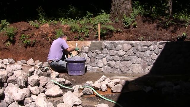 Building Stone Retaining Wall