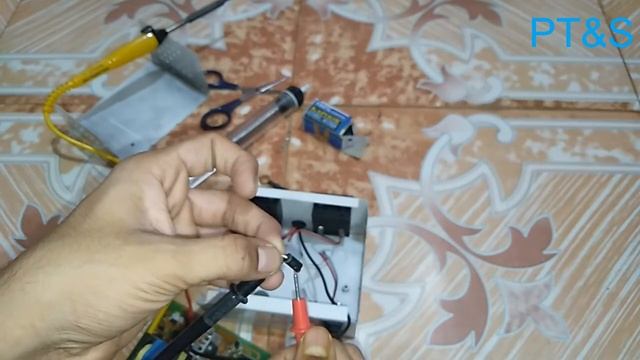 12 - 220 volt converter / Inverter repairing | Overload problem