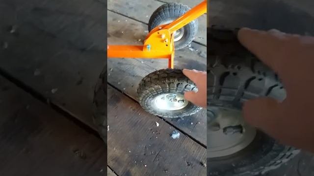 снеговая лопата на колесах