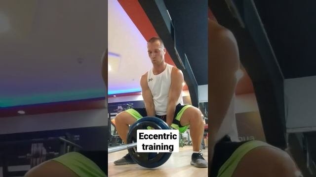 ECCENTRIC TRAINING FOR KNEE HEALTH #tendon  #tendinopathy #kneehealth