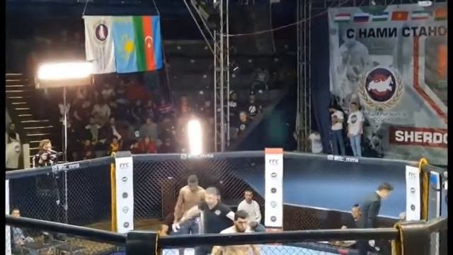 Шамсов Абдусалом Таджикистан VS Саха Усман Камерун   Бой M