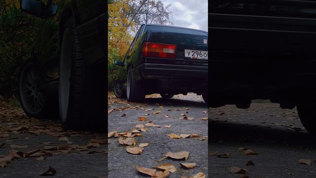 Осень - Volvo 740 / 2024 год