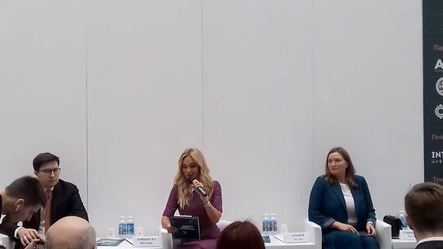 Виктория Лопырёва. Форум "Живу спортом". 17.09.2021